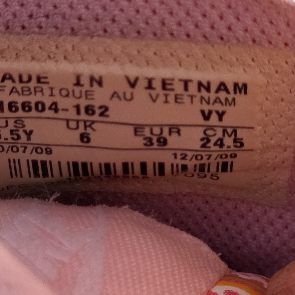 Nike Dunk High Strawberry Shortcake 2009 Size 6.5Y 316604-162 - Picture 10 of 11